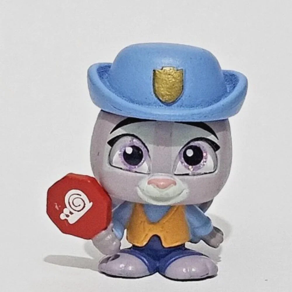 RARE Academy Series Faculty Judy Hopps Safety Disney Doorables